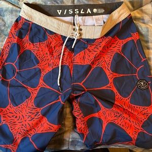 Vissla 33 W board shorts